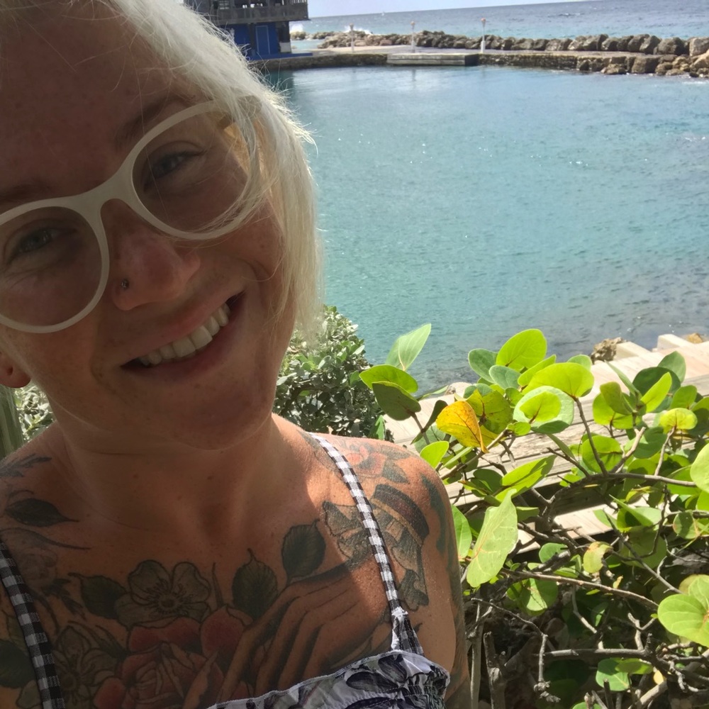 Meet your Posher, Sari